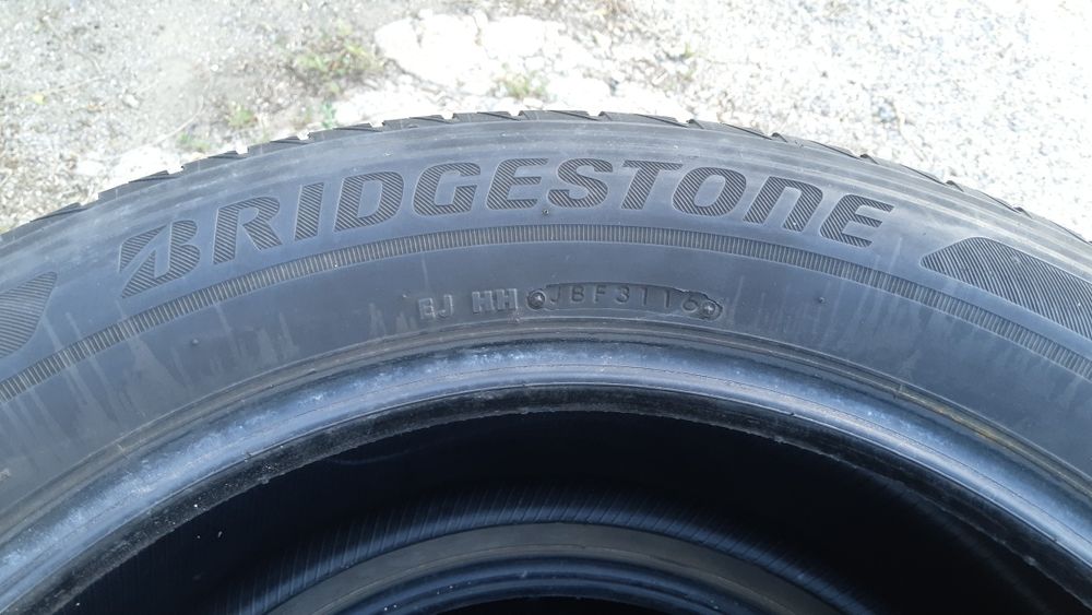 Шины Bridgestone 245/55/19 , лето.