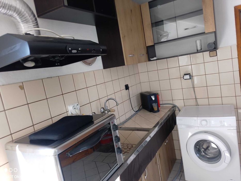 Дава се под наем Тристаен апартамент в Шумен, Център - 62 кв.м за 326.4 € - Снимка #6