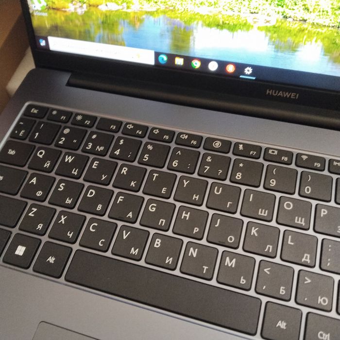Ноутбук   Huawei Mate book D16