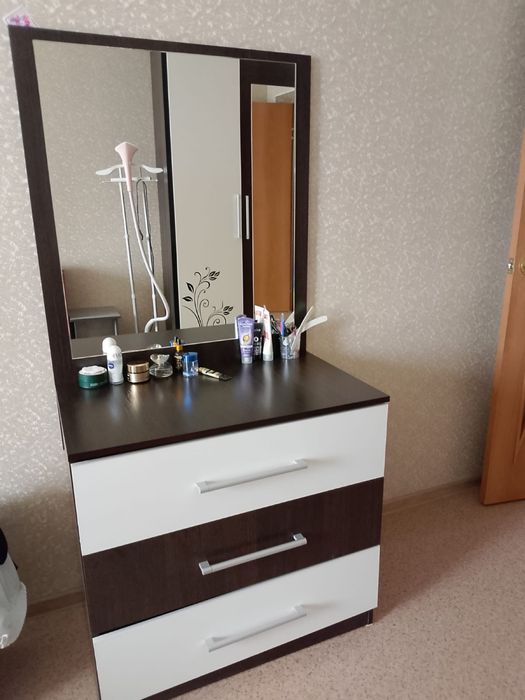 Спальный гарнитур в идеальном состоянии