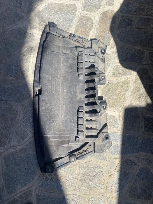 Кора за под двигател на mercedes w213