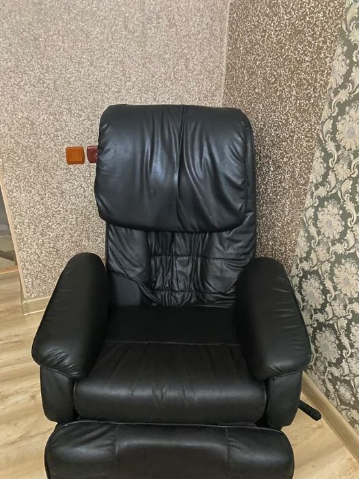 Продам массажное кресло