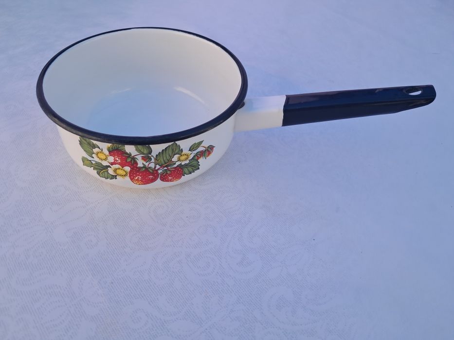 Ковши эмалированный и стальной