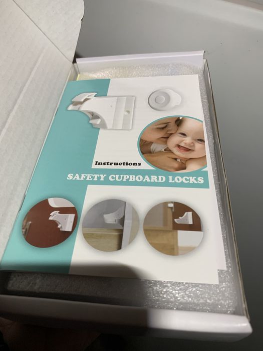 Inchizatoare noi cu magnet pentru copii mici