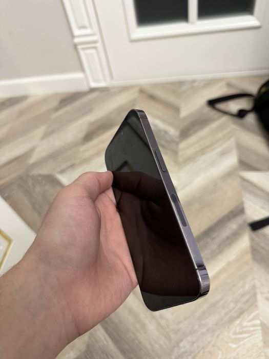 iPhone 14 pro purple