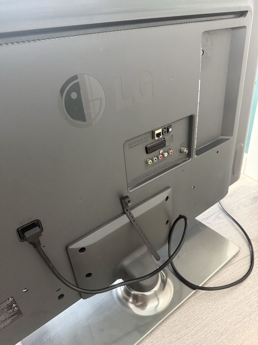 Vand TV LG Full HD Smart 108cm