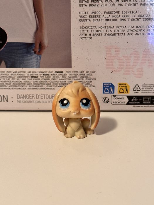Littlest Pet Shop LPS Bunny