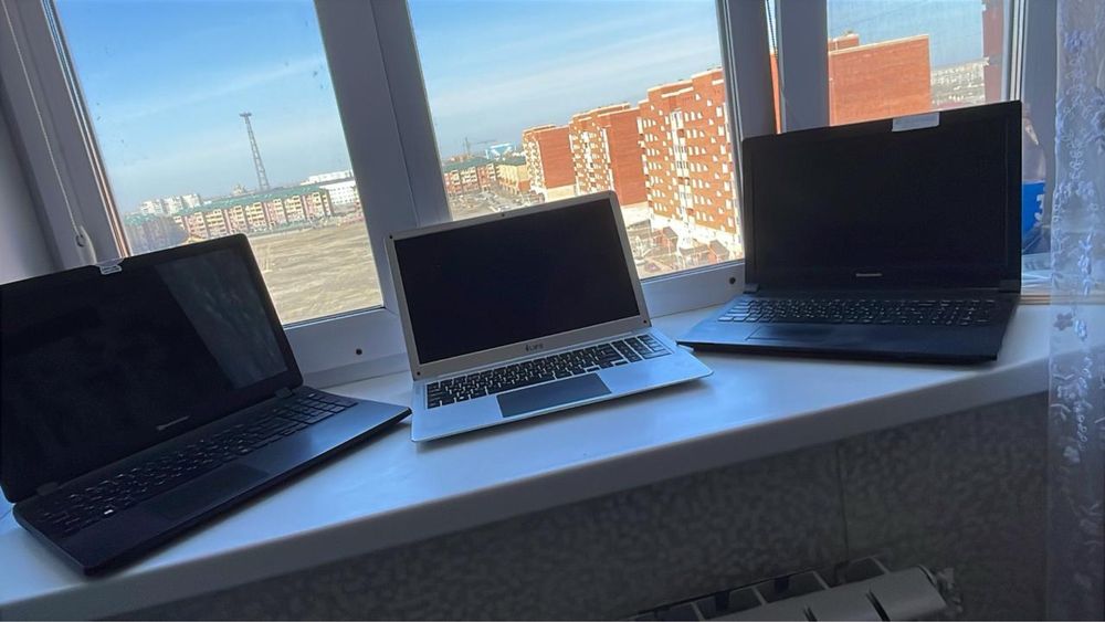 ноутбуки , электронника