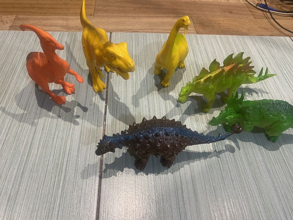 Динозавры продаются