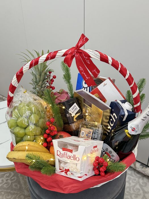 Подарочные  новогодние корзины