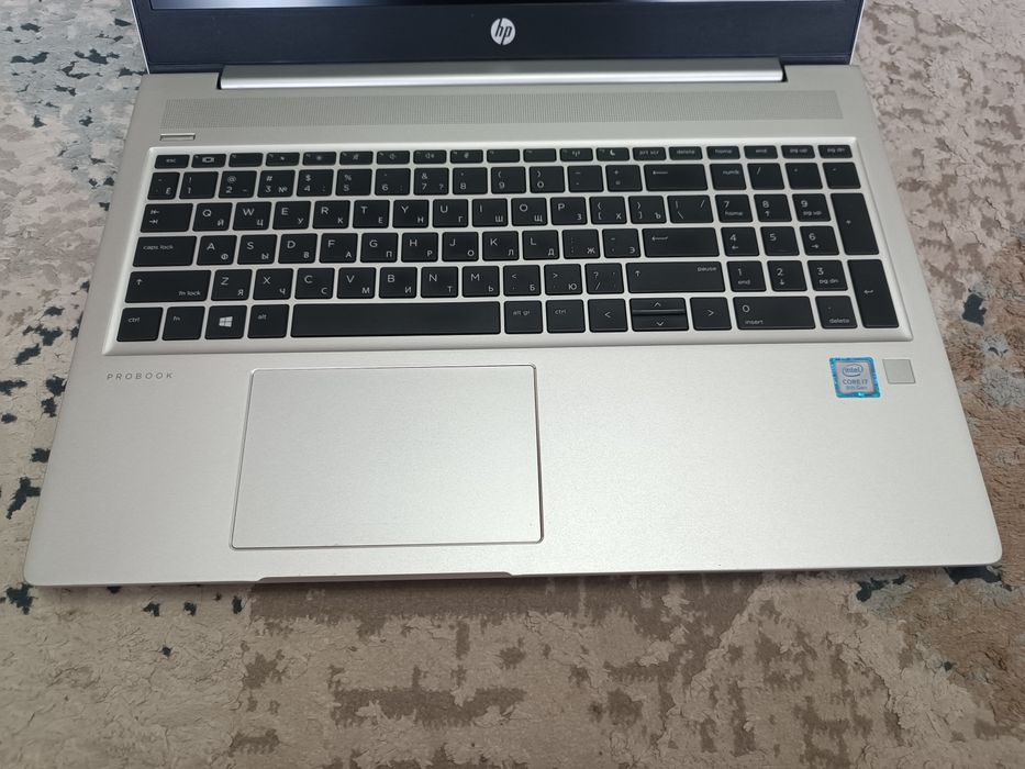 Мощный core i7-8, 512 SSD, Full HD ноутбук HP
