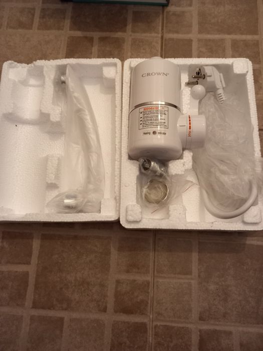 Проточен нагревател Crown за кухня