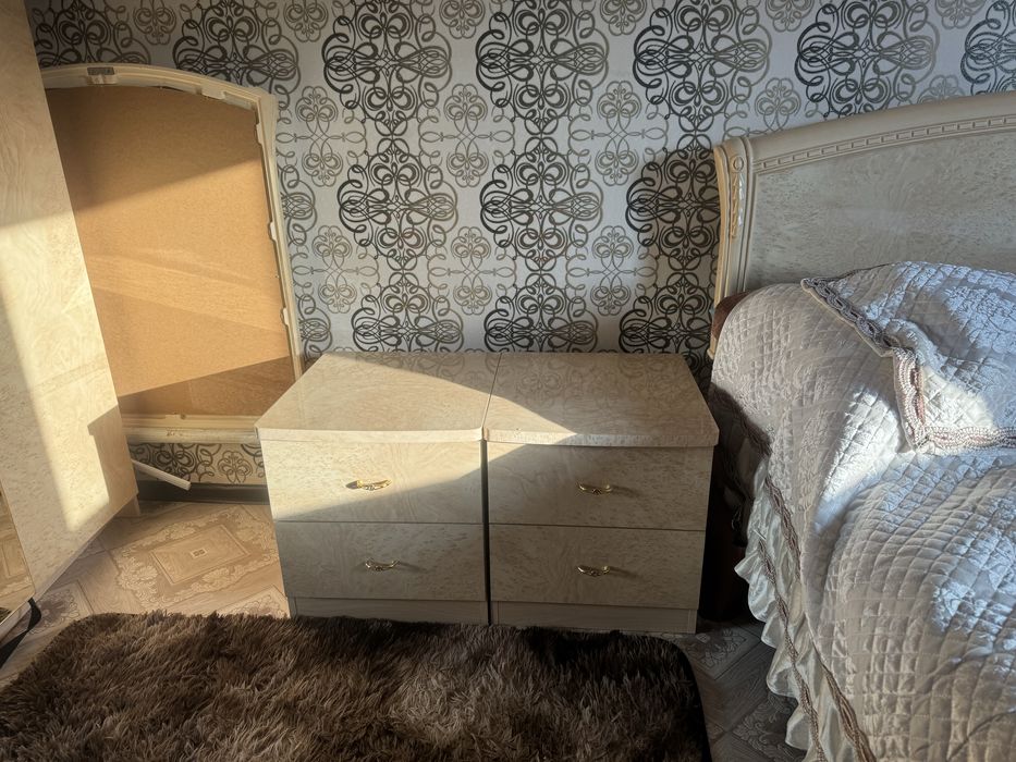 Спальный гарнитур