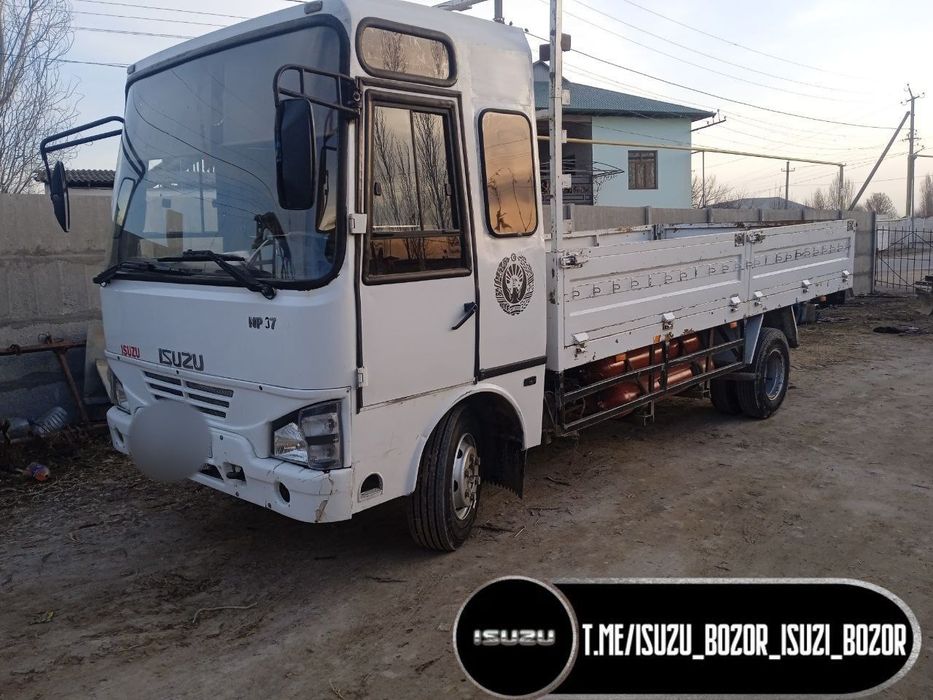 Isuzu bortli tentli.