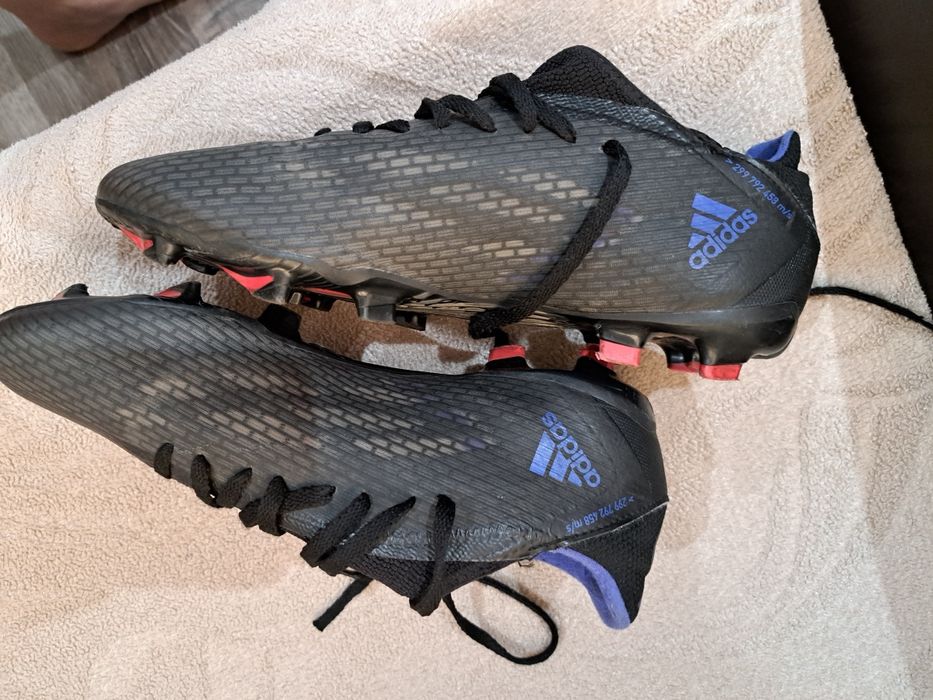 Адидас -форигинални бутони 42