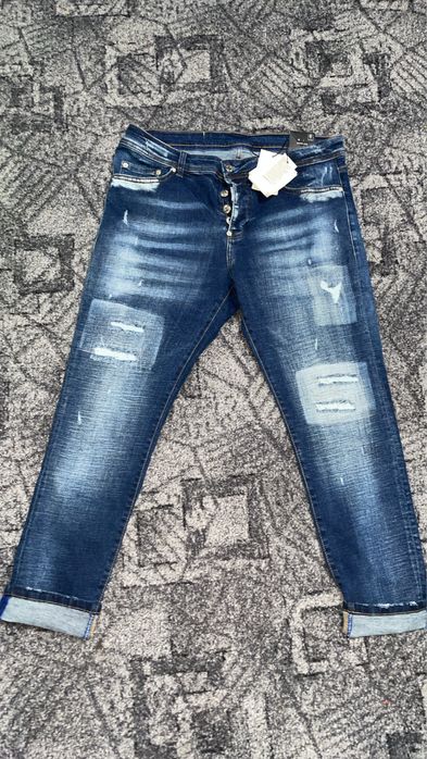 Vand blugi dsquared2 !