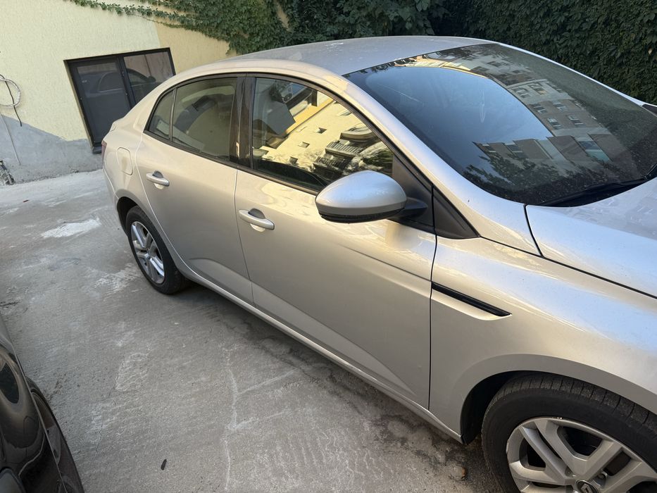 Renault Megane 2020 benzină, 6.358 € — imagine 3