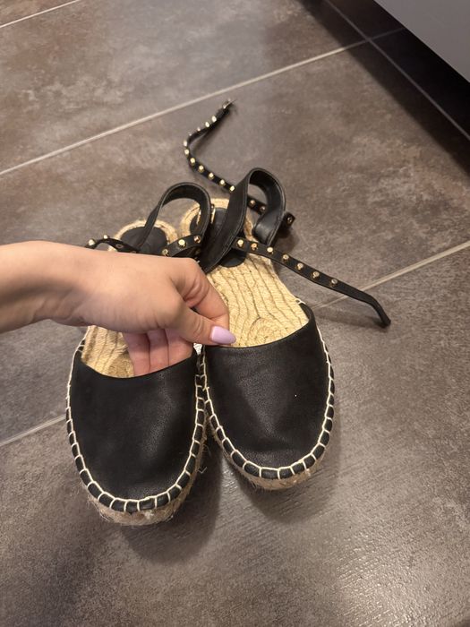 Сандали Зара, Цикламени и черни Eспадрили Jenny Fairy,Stradivarius