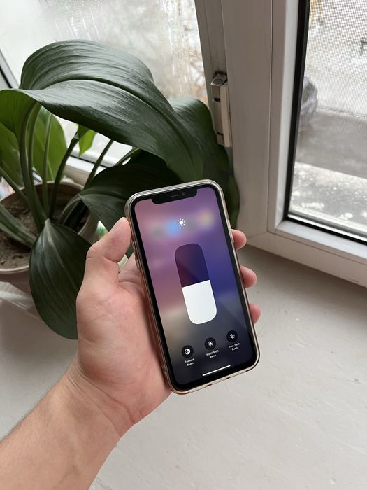 Продам Iphone 11 дешево