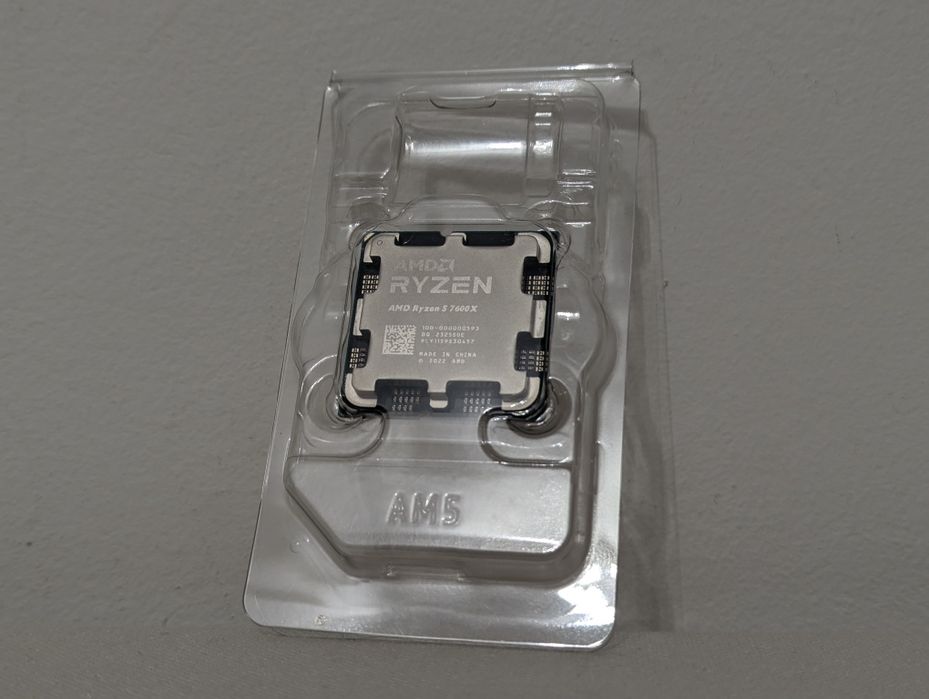 AMD Ryzen 5 7600X