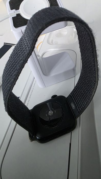 Apple Watch SE (2023) 40 mm  in garanție