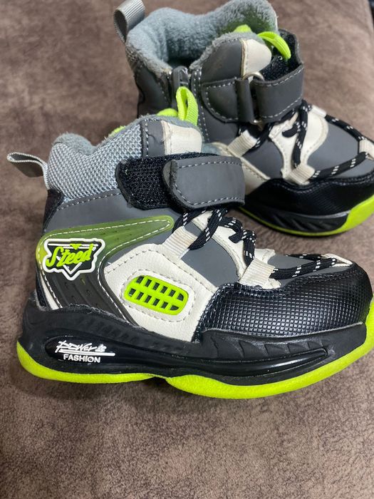 Ботинки детские весна- осень