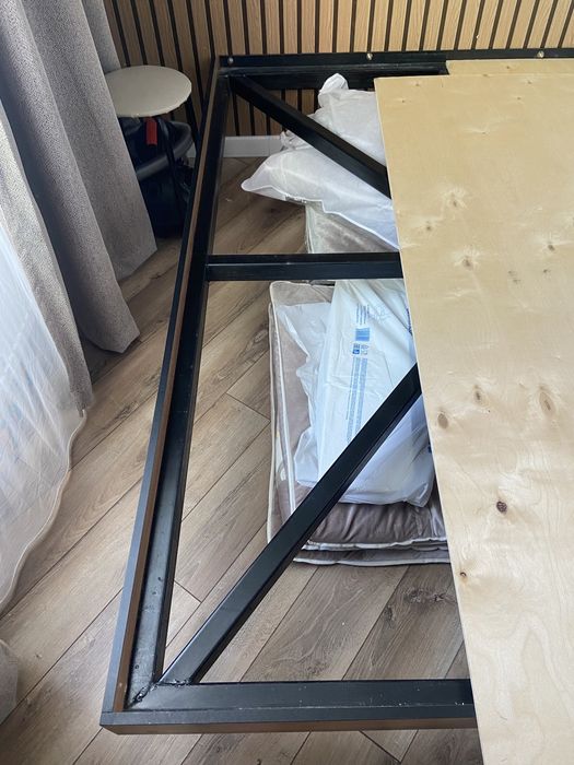 Кровать парящая с матрасом