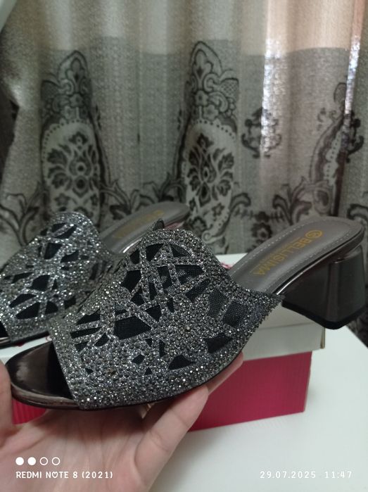 Kelinchaklar uchun oyoq kiyim