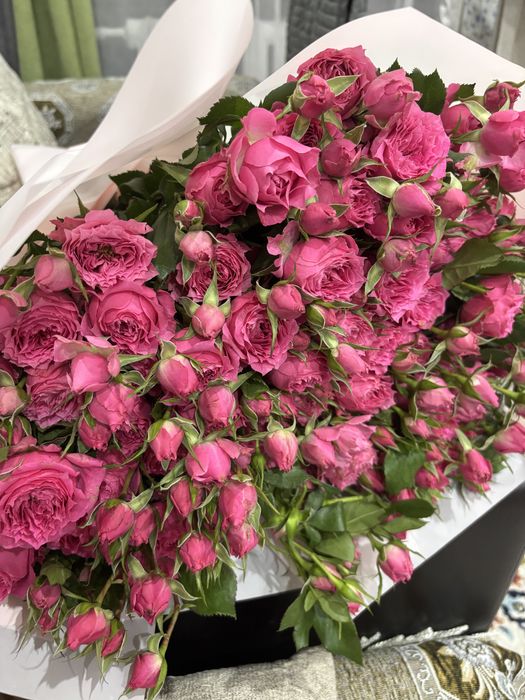 Букет, свежие кустовые розы