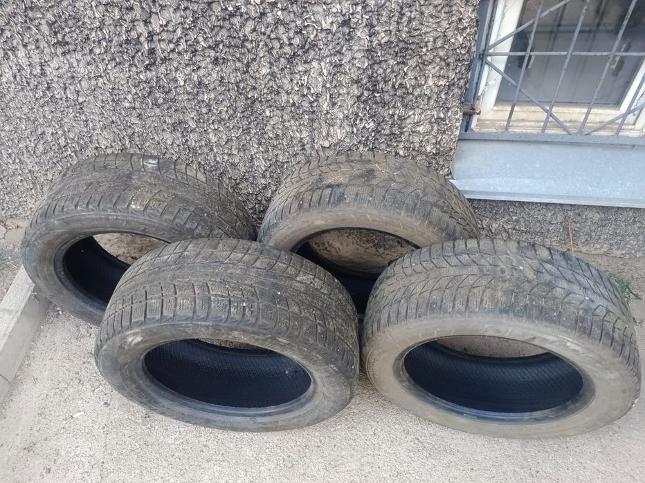 Продаю шины все сезонка