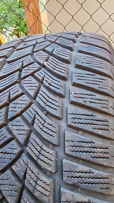 225 45 19 good year ultra grip performance +