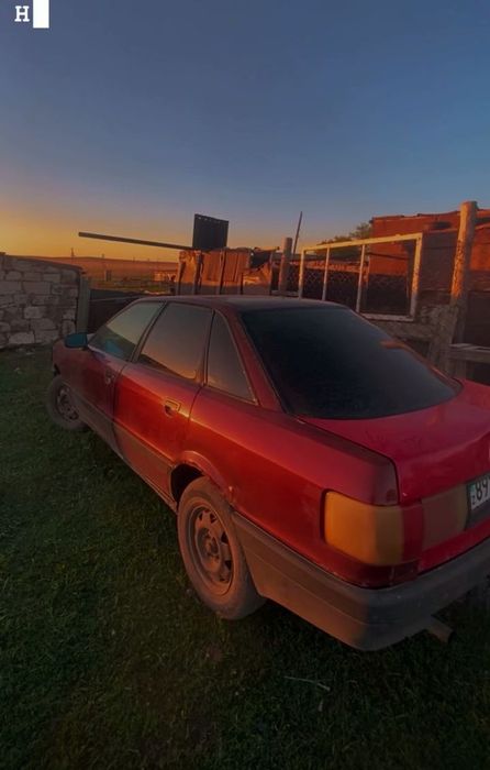 Продам машину ауди 80 б3
