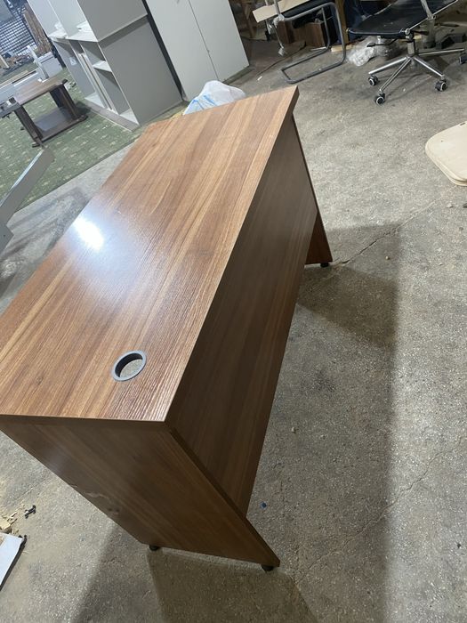 Kampyuter stol sotiladi holati ideal 1300 x 600