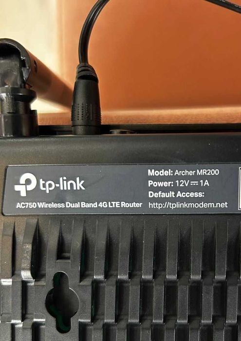 Vand router 4G TP-Link Archer MR200 – Wi-Fi din cartela SIM, ideal cam