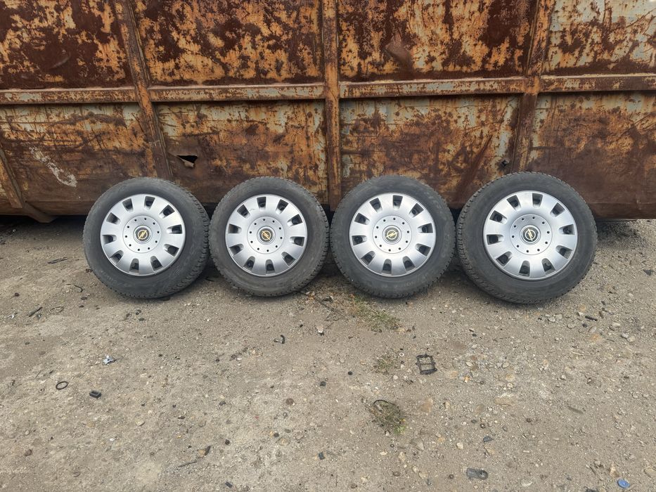 Jante Opel Astra J motorizare 1.7 d 205/60/16 de iarna dot 2022 Frigo cu capace originale opel , garantie produs , factura cu tva inclus