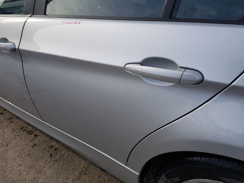 Usa / Portiera Spate Stanga BMW Seria 3 E90 2004 - 2011 Cod Culoare 354/7 Titansilber Metallic