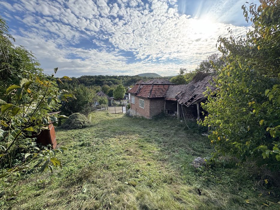 Casa 71 mp | Teren 2.033 mp | Deschidere 22 m | Aiud | Livezile