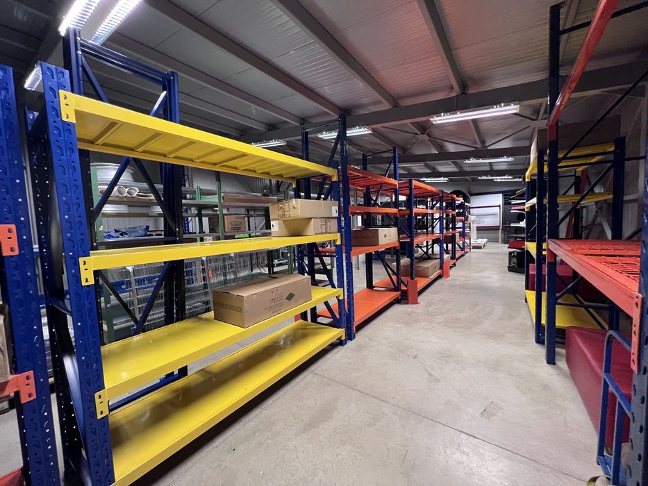 Стелажи универсални метални