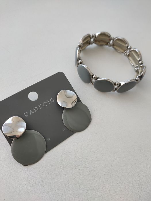 Серьги, браслеты, кольца, броши