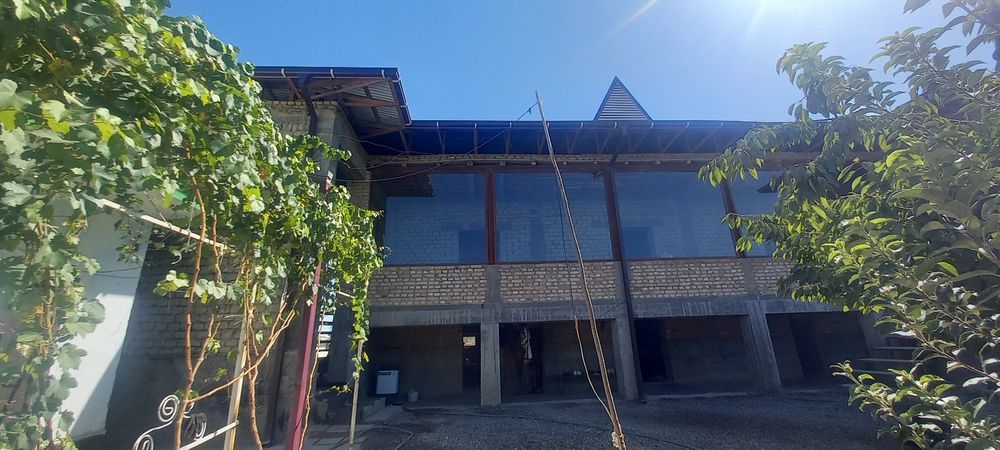 Uy joy uchastka sotiladi