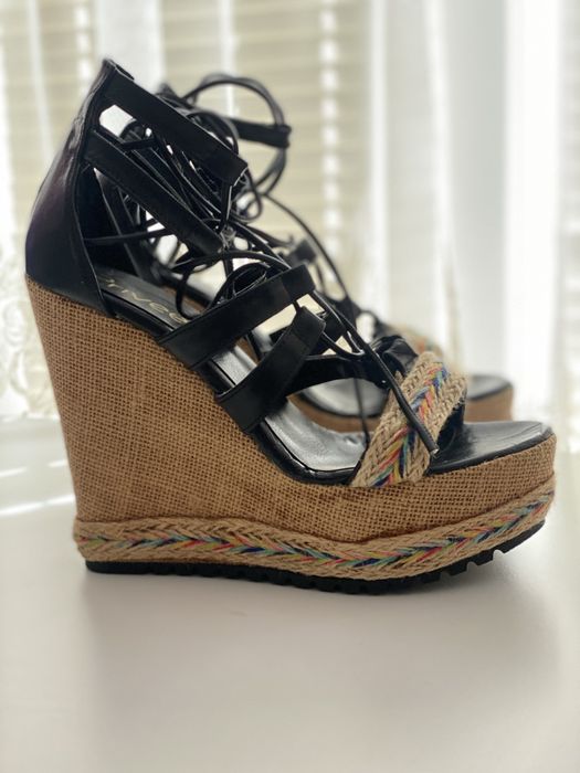 Сандали еспадрили с връзки privee ново