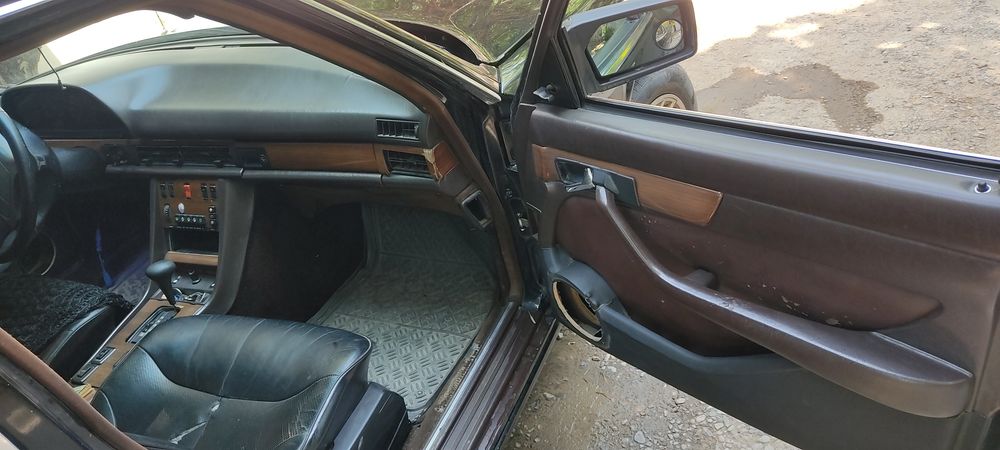 Mercedes-Benz w126