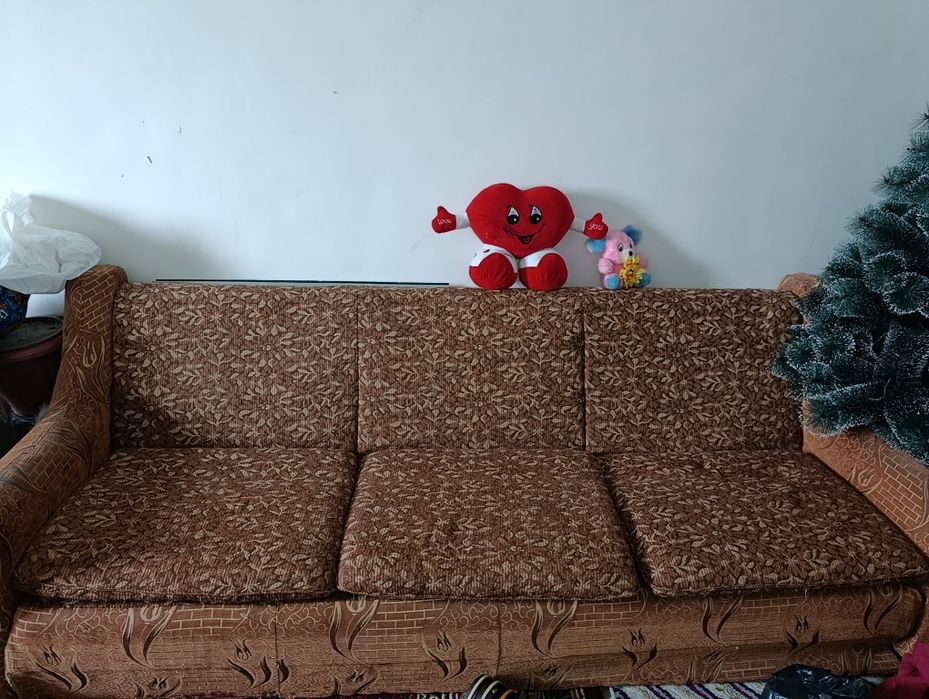 Divan kreslo   sotiladi