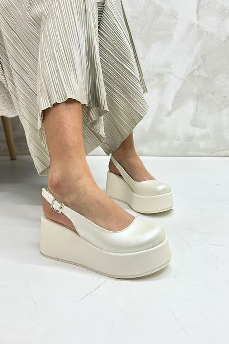 Сандали на платформа - бяла перла [35-40 номер]