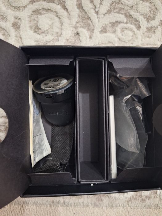 Продам Samsung galaxy watch