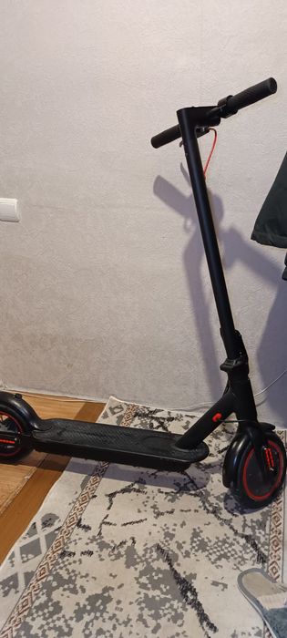 Электро самокат на подобии Xiaomi