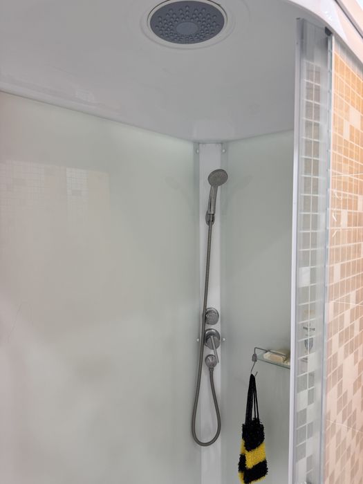 Продается душевая кабина