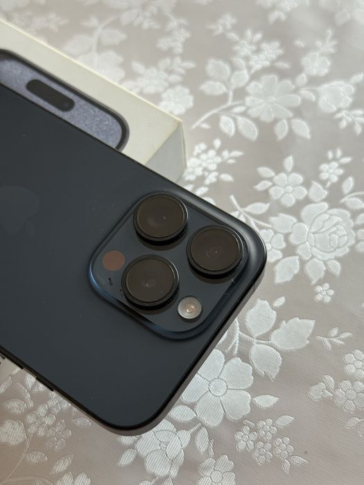 Iphone 15 pro / 256 gb / 83%