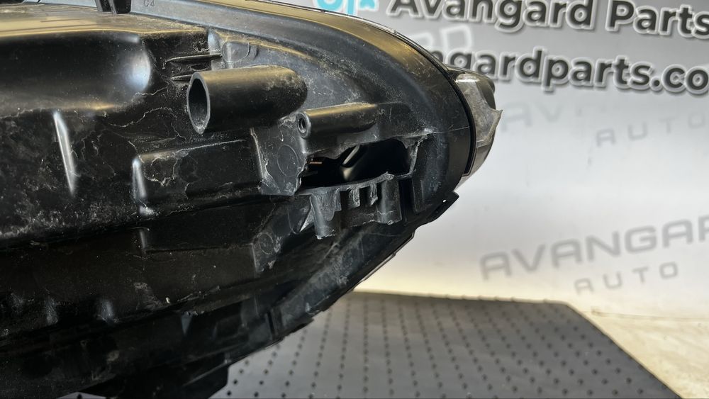 Ford Ecosport ляв фар
