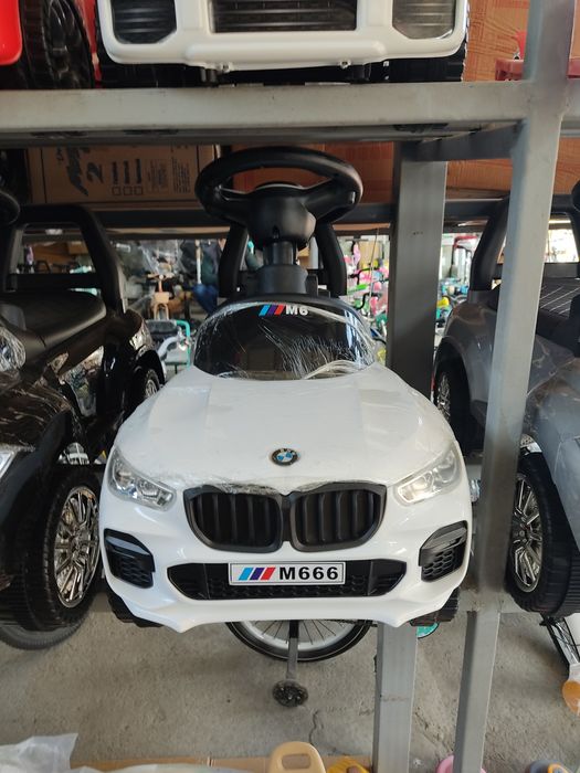 Детская машина с аккумулятором и с ручная управления